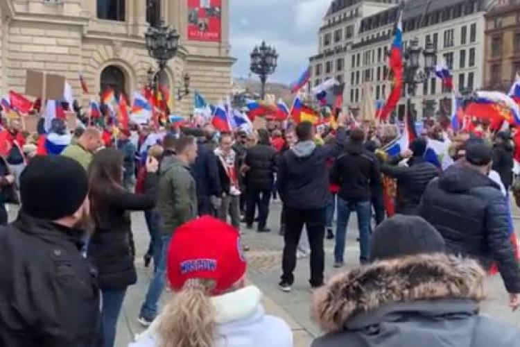 Alt val de manifestații pro-ruse în Germania: Comunitatea rusofonă se declară victima unor discriminări după declanșarea războiului în Ucraina