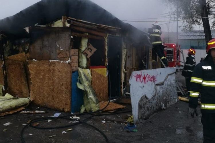 Cluj: Incendiu pe strada Cantonului. Pompierii clujeni au intervenit cu două autospeciale - VIDEO