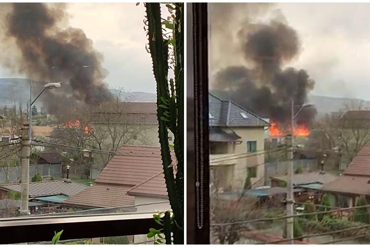 Arde stufărișul din zona Selgros, din cartierul Someșeni - VIDEO