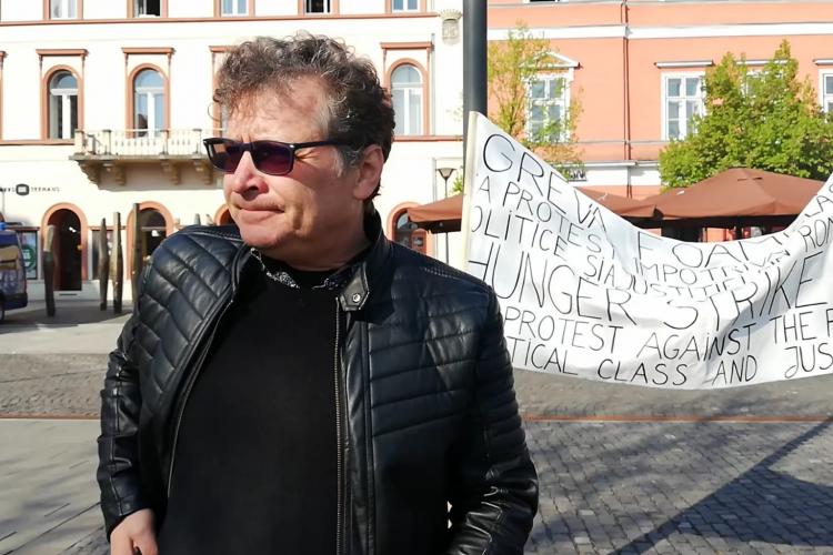VIDEO - Fostul director al Teatrului de Păpuși „Puck”, Emanuel Petran, a început greva foamei: „Voi merge până la Bruxelles dacă e nevoie”