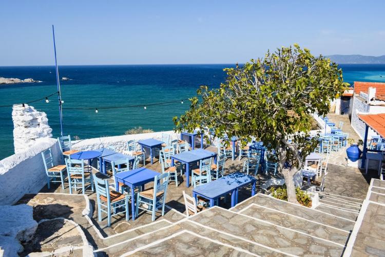 Plănuiești să mergi în Grecia, în vacanță? Românii au fost surprinși de prețurile de la terase   