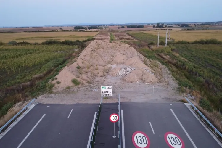 Cum își bate joc statul și constructorii de Autostrada Transilvania. Poza nu e TRUCAJ. Credeți că va fi terminată vreodată?