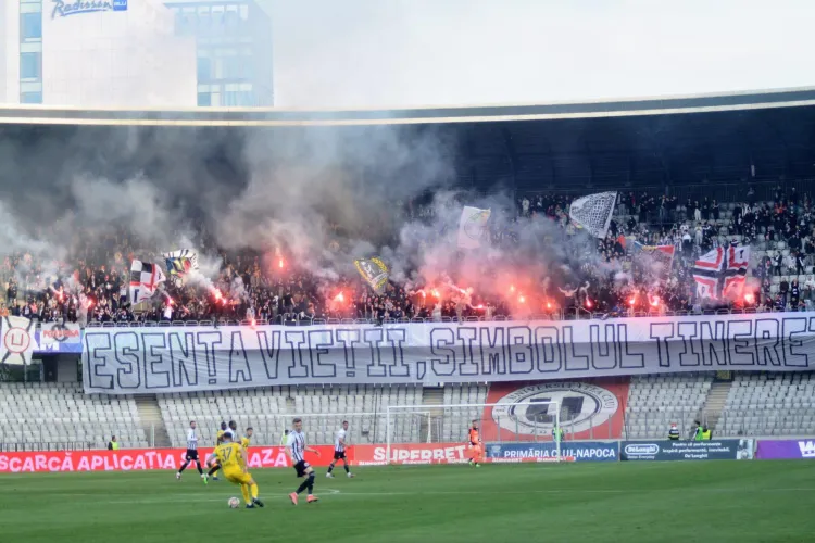 Remiză între FC Hermannstadt și Petrolul Ploiești. Se așteaptă un derby incendiar la Cluj, alb-negrii la un singur pas de promovare
