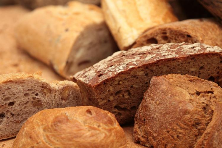 Cât a ajuns să coste pâinea la Cluj! 300 de grame - 1,5 euro - FOTO