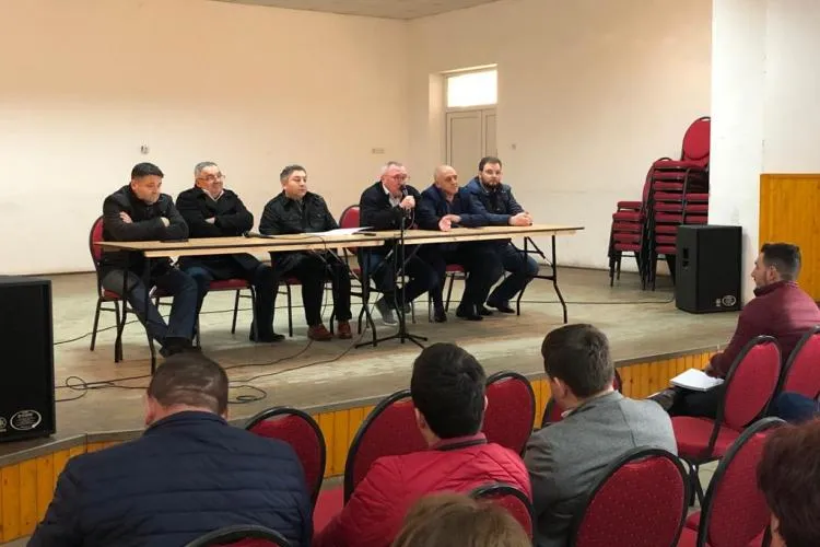 Alin Tișe reia audiențele în teritoriu