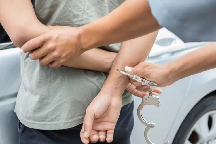 CLUJ - Un bărbat din Dej a încercat să violeze o femeie din Cehia. Bărbatul a fost reținut de polițiștii clujeni