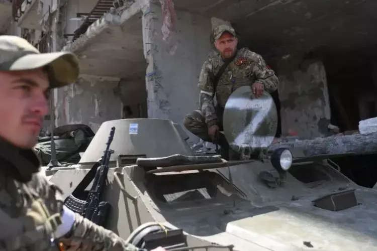 Cine este bărbatul care i-a trădat pe ucraineni și i-a lăsat pe ruși să intre în combinatul Azovstal 