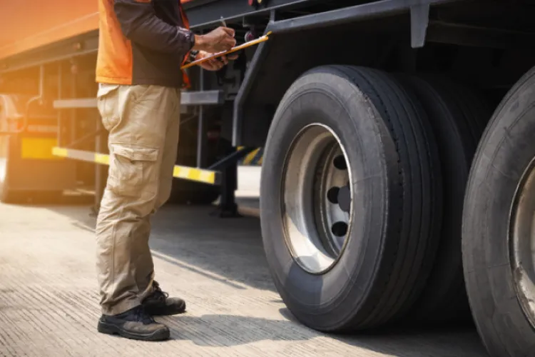 Guvernul va acorda un ajutor de stat operatorilor economici care efectuează transport rutier. În ce constă schema de ajutor oferită