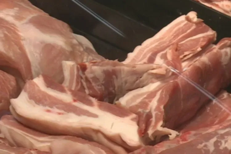 Amenzi uriașe date de ANSVSA, chiar înainte de 1 Mai. Pensiunile și restaurantele, prinse cu produse alterate