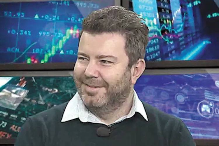 Sfaturi de viață de la Daniel Dines, CEO UiPath, pentru studenții din Cluj: Preferam să trăiesc mai modest, decât să lucrez pentru un prost   