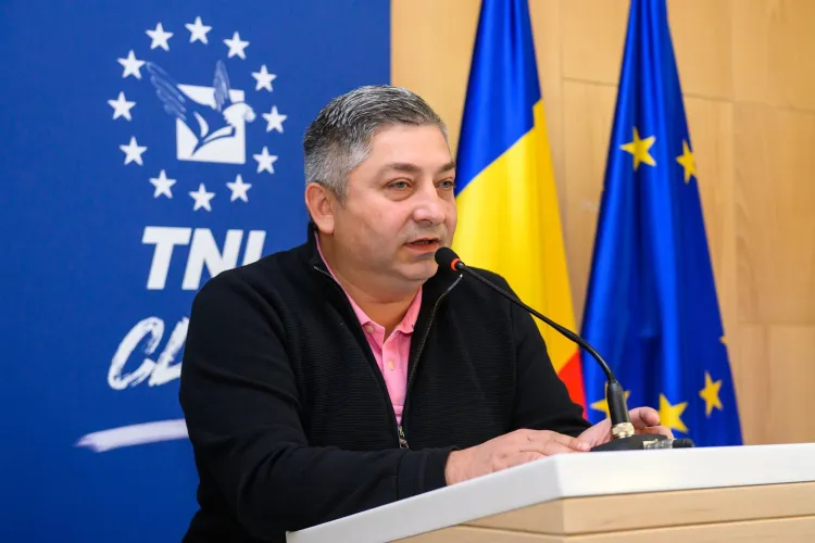 Tișe către fostul director al Teatrului Puck care amenința cu greva foamei: Să abordeze cu înțelepciune și calm situația   