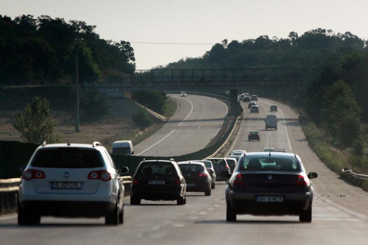 Limite noi de viteză pe drumurile din România. Iohannis a promulgat proiectul de lege 