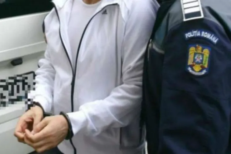 Noua lege a Poliţiei Române, promulgată de preşedintele Iohannis. A fost introdusă durata maximă de timp pentru efectuarea verificărilor