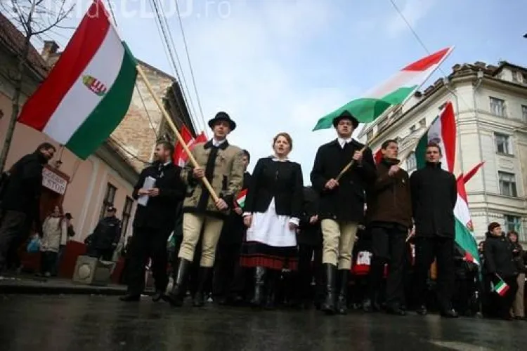 150 de jandarmi, scosi la Cluj in strada, de Ziua Maghiarilor de Pretutindeni!