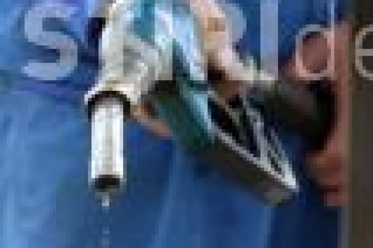 OMV Petrom ieftineste de joi benzina cu 4 bani pe litru