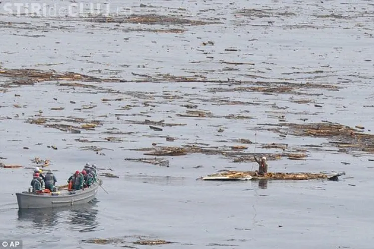 Japonez salvat la 15 kilometri in larg! Omul plutea pe mare, pe acoperisul casei sale - FOTO