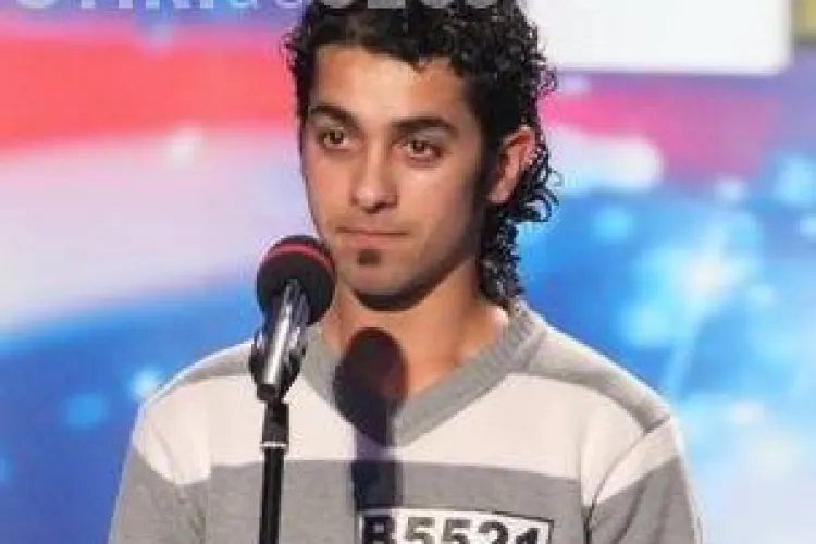 Dinu Valentin a cantat piesa "Cat de frumoasa esti" mai bine ca Traistariu!