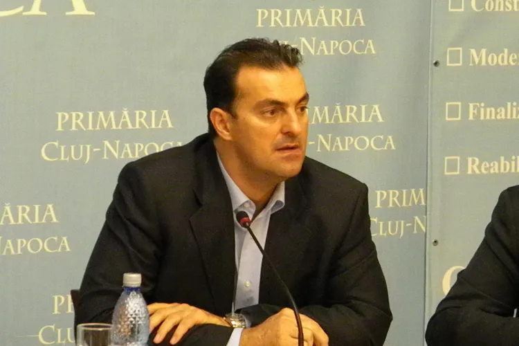 Elena Udrea l-a dus pe Sorin Apostu la Targul de la Berlin! - VIDEO