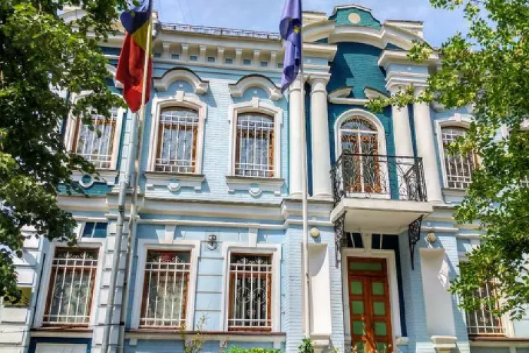 Ambasada României de la Kiev și-a redeschis porțile