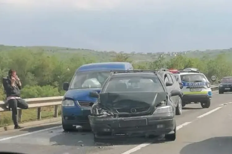 CLUJ - Accident rutier pe Bulevardul Muncii. Au fost implicate trei autoturisme