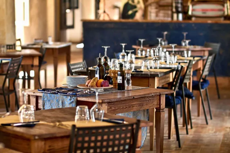 Un proprietar de restaurant din Cluj, disperat că nu găseşte oameni dornici să muncească: „Nu e nevoie de experiență, ci de voință”