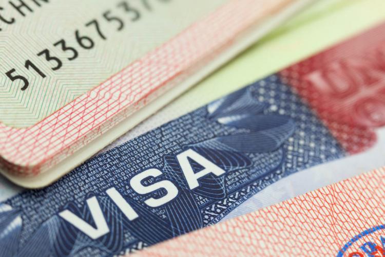 Românii vor putea obține mai ușor viză în Statele Unite, pentru o şedere temporară