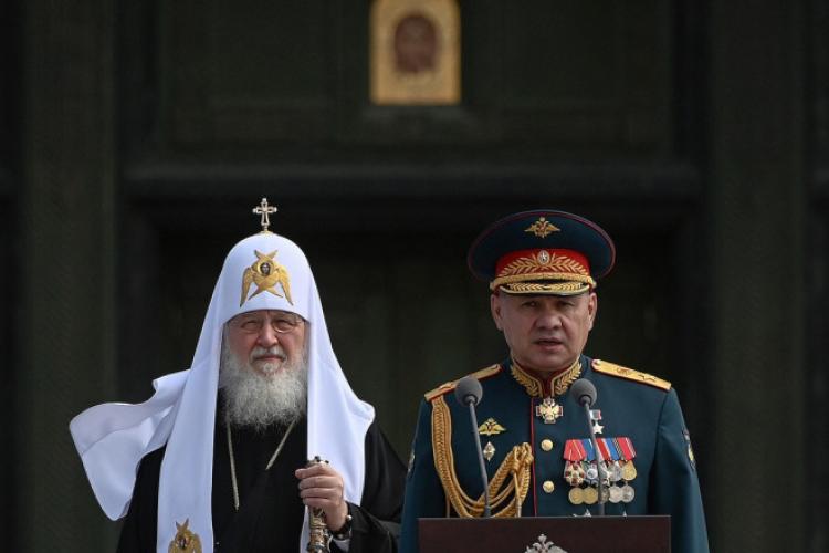 Șoigu i-a cerut Patriarhului Kirill, să canonizeze (ridice la rangul de sfânt) un comandant. Biserica este în căutarea „minunilor” făcute de acesta 