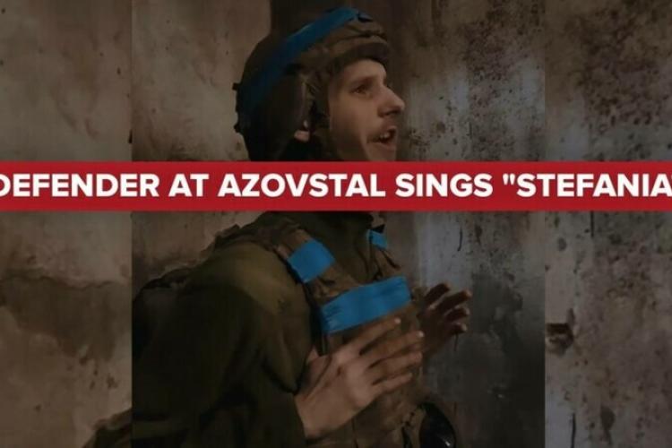 VIDEO - Un soldat apărător al oțelăriei Azovstal, surprins în timp ce cântă melodia „Stefania”, câştigătoarea Eurovision 2022 