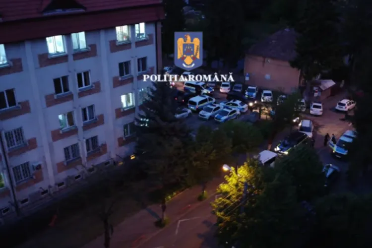 VIDEO - Polițiști din șase județe au percheziționat zeci de domicilii din județul Bistrița-Năsăud și Bihor într-un dosar de evaziune fiscală 