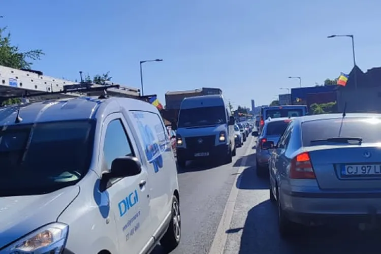 FOTO - Trafic infernal în Florești din cauza unei tamponări ușoare. Floreștenii, la limita răbdării din pricina ambuteiajelor zilnice