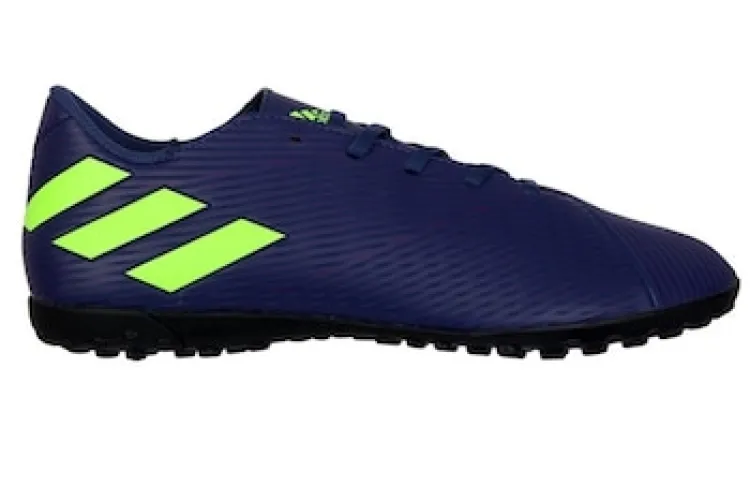 4 sfaturi pentru a purta rapid o pereche nouă de ghete de fotbal