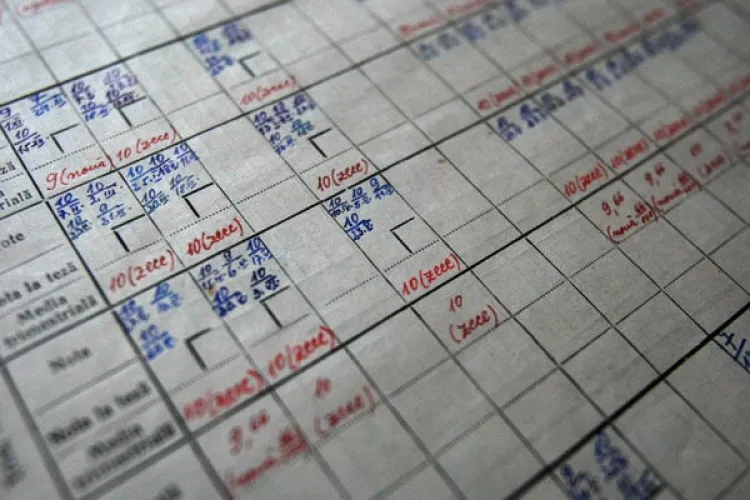 Se renunță la mediile semestriale în noul an școlar?  Vezi ce decizie a luat ministrul Educației, Sorin Cîmpeanu