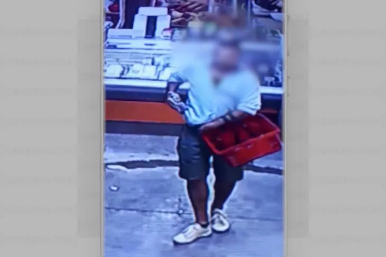 Încă un „hoț cu insignă”. Un polițist, prins la furat. Pentru câteva produse de 50 de lei s-a ales cu dosar penal