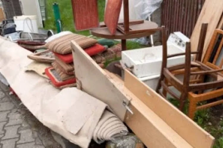 Rosal Cluj preia de Ziua Mondială a Mediului deșeuri voluminoase la Centrul de colectare de pe strada Bucium