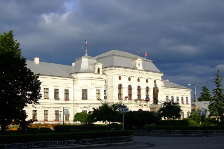 Conturile Primăriei Turda au fost blocate, pentru o datorie către avocatul Adrian Popescu: „Domnule primar, dați-vă demisia! Nu băgați Turda în faliment!”