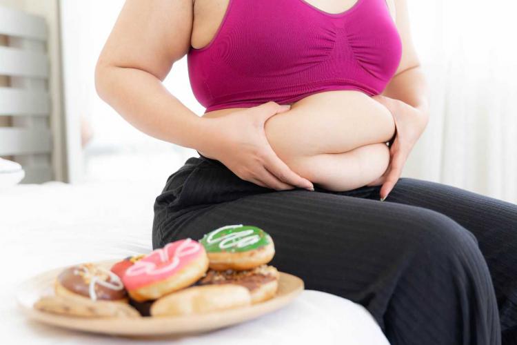 Obezitatea ar putea fi recunoscută ca afecţiune cronică. Mai mult de 4 milioane de români suferă de boala secolului 21