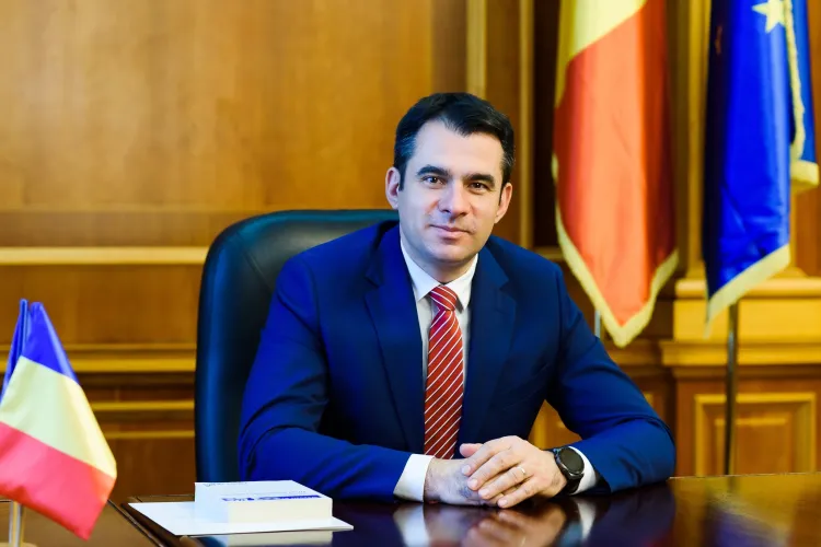 Senatorul Pălărie (USR) despre greva japoneză din cadrul creșelor: Boc să îl roage pe Cîmpeanu „să nu mai facă legi pe care nu le gândește suficient”