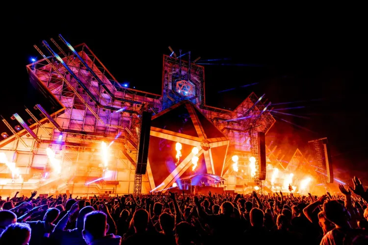 Un tânăr a murit și alte două persoane sunt în comă din cauza unei supradoze de droguri, după ce au participat la festivalul SAGA