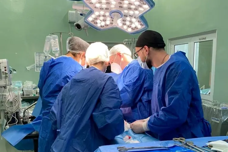 Șansa la o nouă viață, oferită de un adolescent de 13 ani aflat în moarte cerebrală. Organele lui vor salva mai multe vieți. Rinichii au ajuns la Cluj