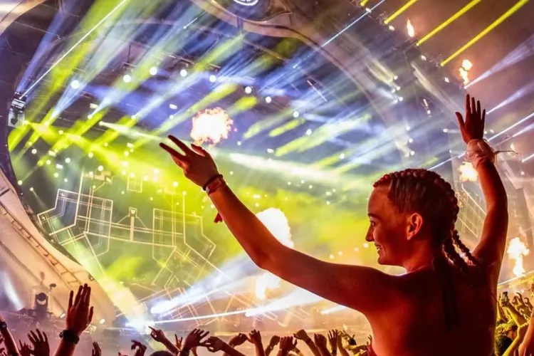 VIDEO - Vezi line-up-ul complet Neversea 2022. Tyga se află pe lista artiștilor de la festival 