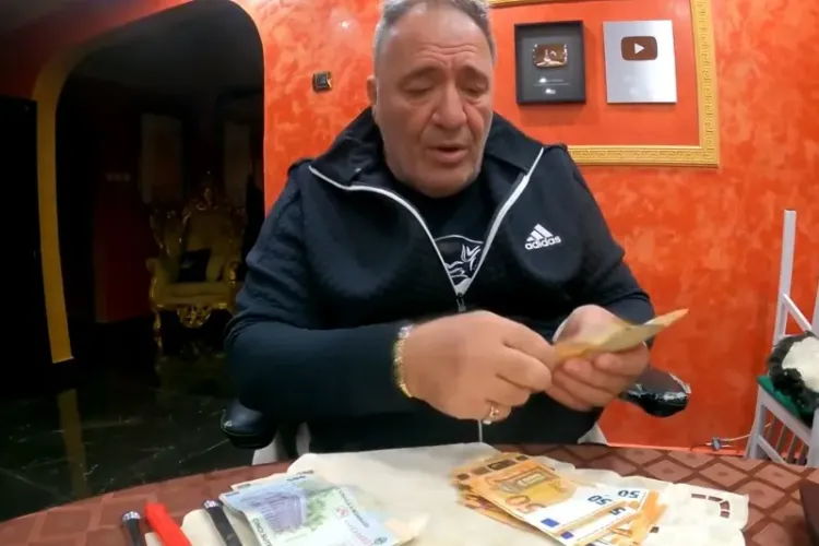 Nelson Mondialu, vedetă într-un ziar clujean din 1992, după o spargere: Conducea un elegant Renault 25, cu dezinvoltură - VIDEO   