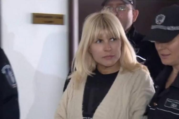 Elena Udrea, adusă în România cu cătușe pentru a ispăși pedeapsa de 6 ani de închisoare   