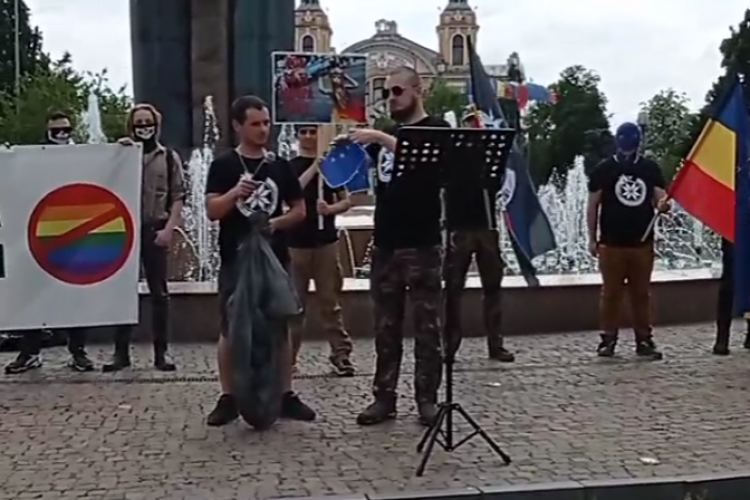 Angajatul unei multinaționale americane, Codrin Goia, șeful Noua Dreaptă Cluj, a rupt steagul UE: Ne-au adus numai parăzi ale homosexualilor - VIDEO