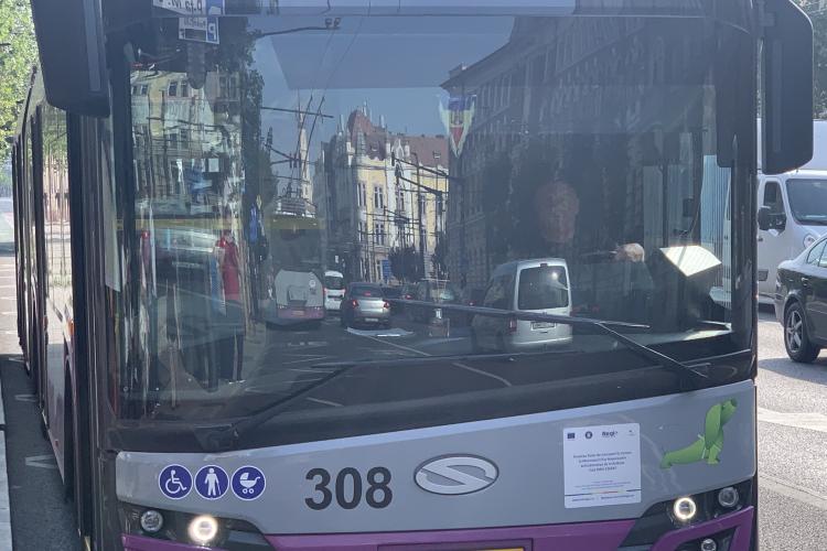 Șofer de troleibuz din Cluj-Napoca de nota zece! De asta în Ardeal e altfel - FOTO