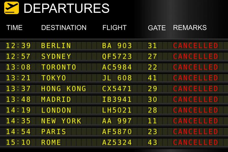 Haos în aeroporturi. Criza forței de muncă afectează călătoriile din întreaga Europa. Sute de zboruri anulate din cauza grevelor