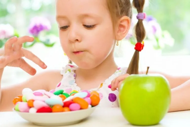 Fetiță de 6 ani, la un pas de moarte din cauza unei bomboane. A ajuns la spital în stare critică