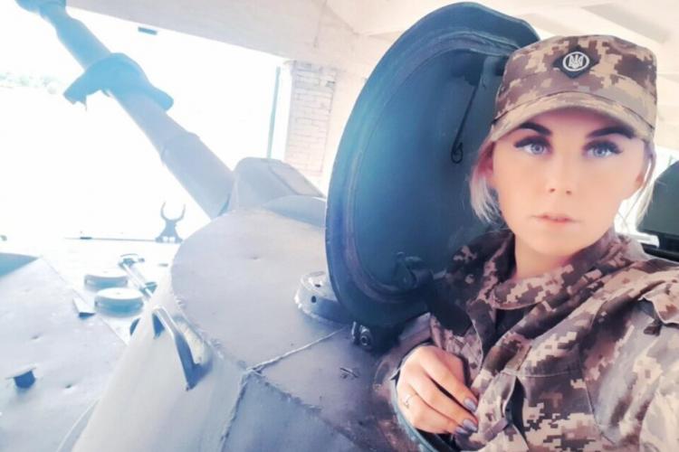 VIDEO. „Fata de foc” din armata Ucrainei. A ales să vină pe front deşi acasă o aşteaptă doi copilaşi