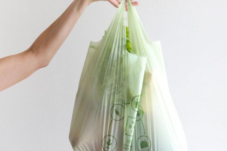 Președintele ASPAPLAST: Piața din România, plină de pungi de plastic biodegradabil false 