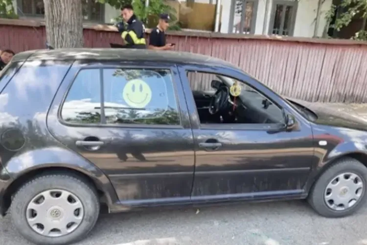 Băiețel de 1 an și 7 luni, blocat în mașină de mama lui, la 39 de grade