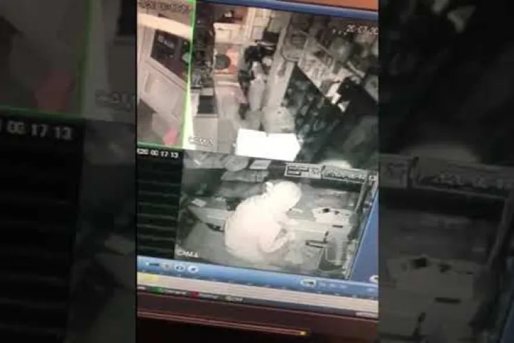 Un bărbat înfometat a spart un magazin din Suceava doar ca să mănânce. Hoțul a furat două iaurturi, o roșie și o pâine